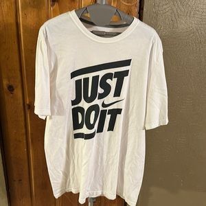 Nike Just Do It T-Shirt Size: XL Color: White / Black
